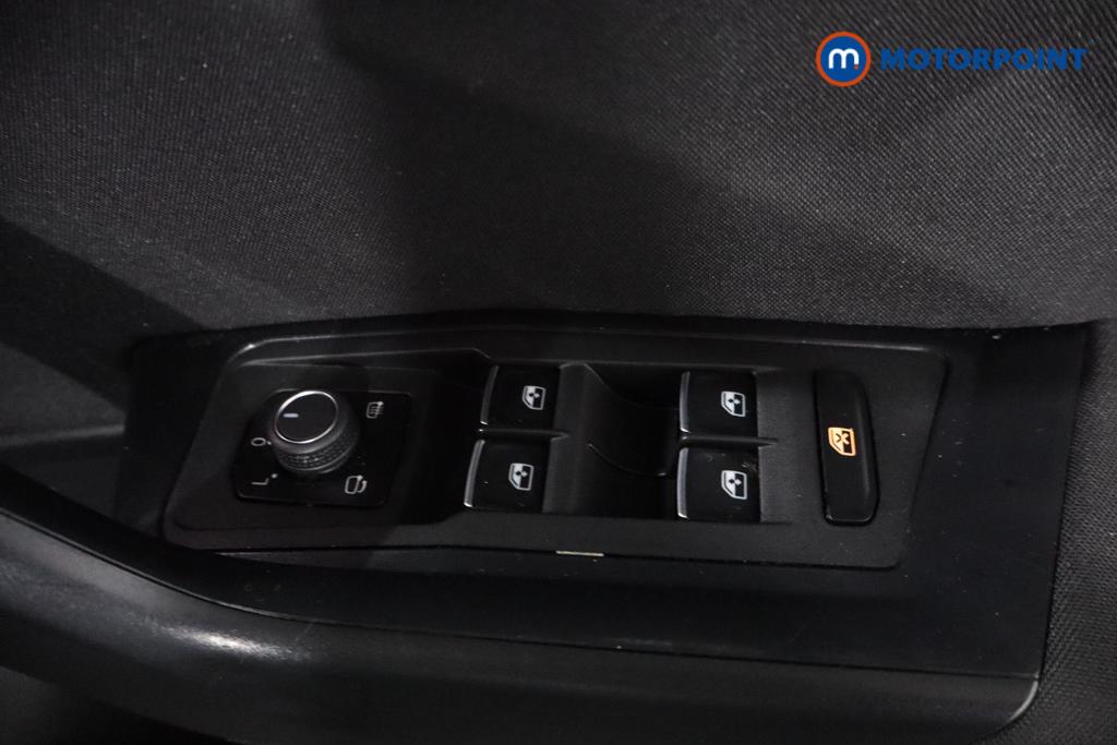 Volkswagen T-Roc Black Edition Automatic Petrol SUV - Stock Number (1625525) - 11th supplementary image