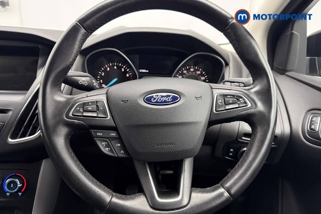 Ford Focus Zetec Edition Manual Petrol Hatchback - Stock Number (1625630) - 5th supplementary image