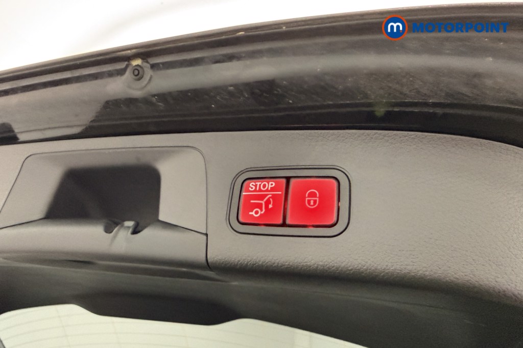 Mercedes-Benz GLA Amg Line Automatic Petrol SUV - Stock Number (1626185) - 7th supplementary image