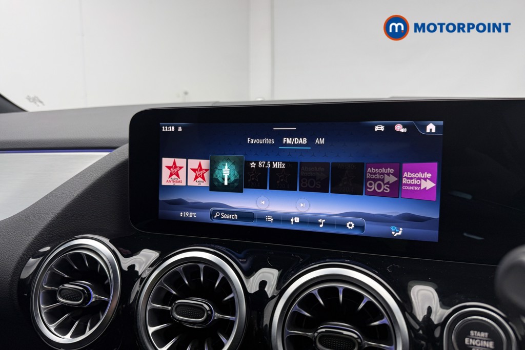 Mercedes-Benz GLA Amg Line Automatic Petrol SUV - Stock Number (1626185) - 12th supplementary image