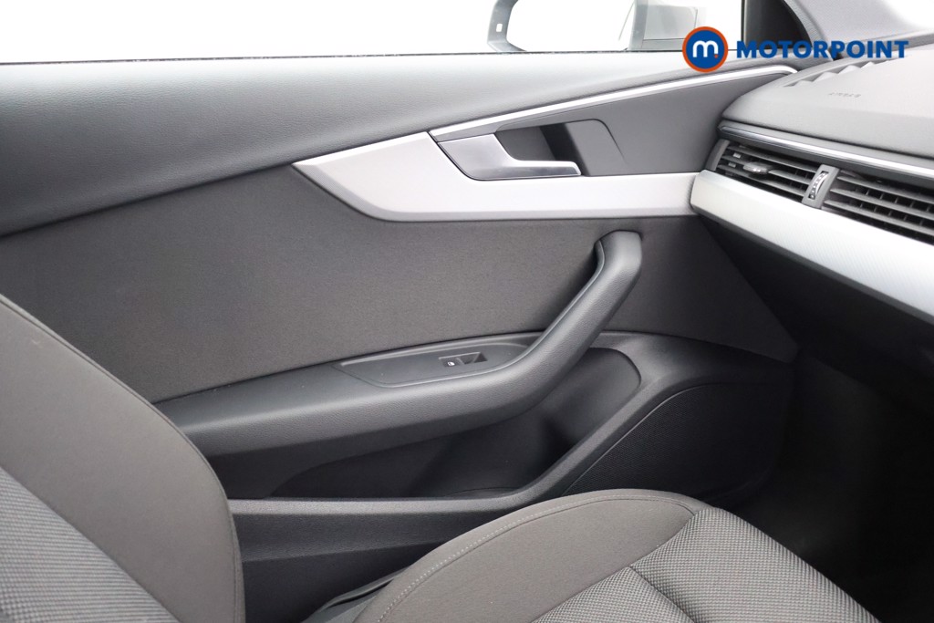 Audi A4 Technik Automatic Diesel Estate - Stock Number (1626439) - 11th supplementary image