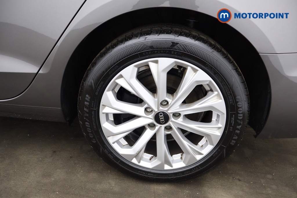 Audi A4 Technik Automatic Diesel Estate - Stock Number (1626439) - 24th supplementary image