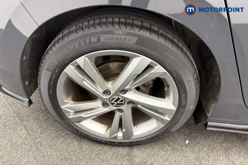 Volkswagen Golf R-Line Manual Petrol Hatchback - Stock Number (1626441) - 5th supplementary image