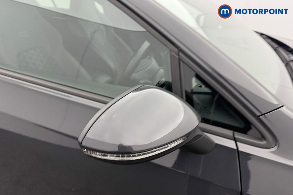 Volkswagen Golf R-Line Manual Petrol Hatchback - Stock Number (1626441) - 21st supplementary image