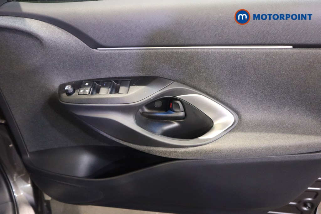 Toyota Yaris Cross Design Automatic Petrol-Electric Hybrid Estate - Stock Number (1626620) - 13th supplementary image