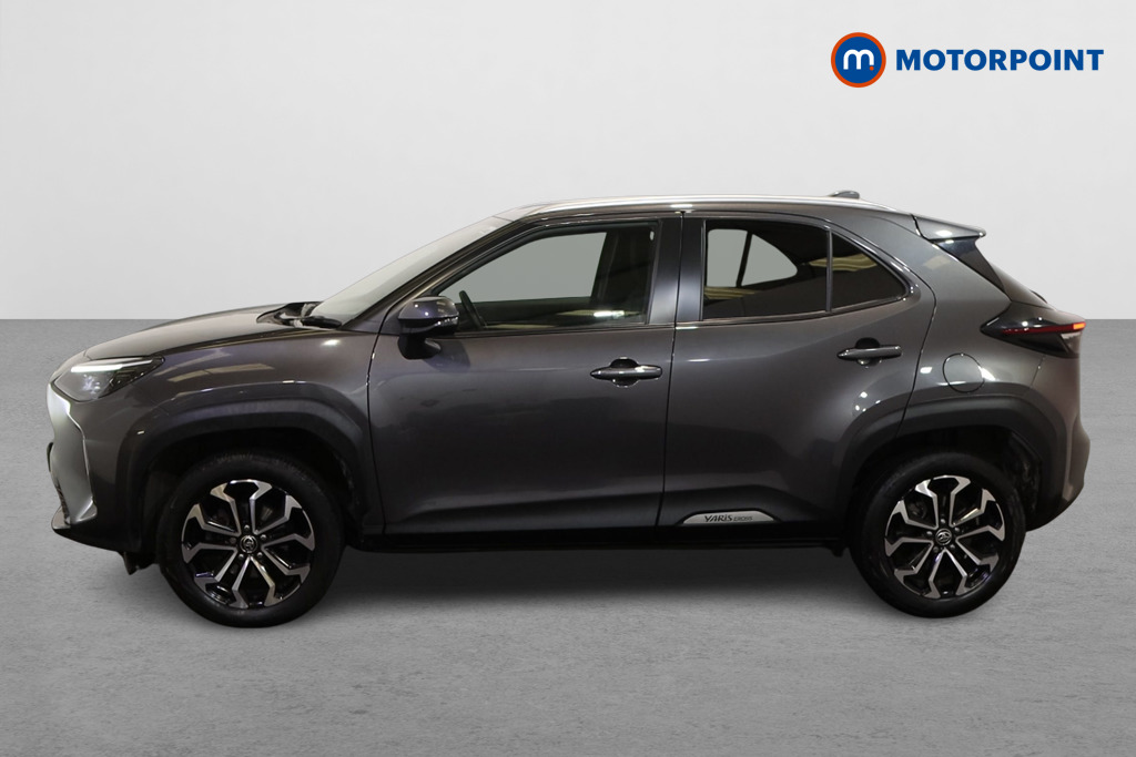 Toyota Yaris Cross Design Automatic Petrol-Electric Hybrid Estate - Stock Number (1626620) - Passenger side