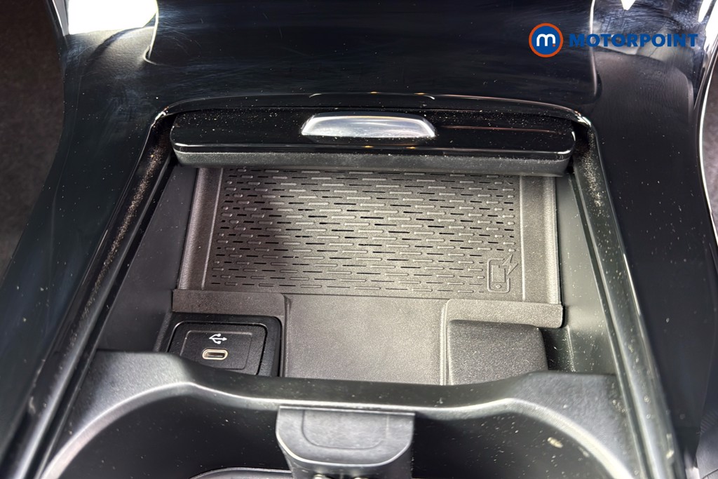 Mercedes-Benz A Class Amg Line Automatic Petrol Hatchback - Stock Number (1627121) - 17th supplementary image