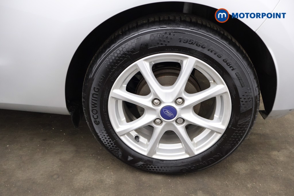 Ford Fiesta Zetec Manual Petrol Hatchback - Stock Number (1627236) - 21st supplementary image