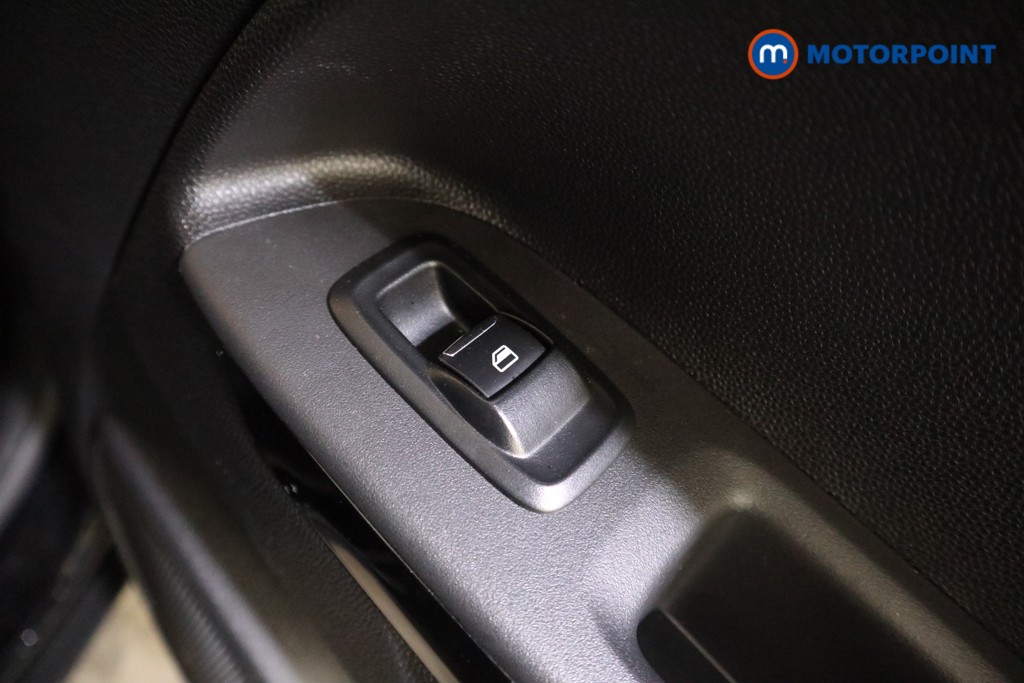 Ford Ecosport Titanium Manual Petrol SUV - Stock Number (1583109) - 19th supplementary image