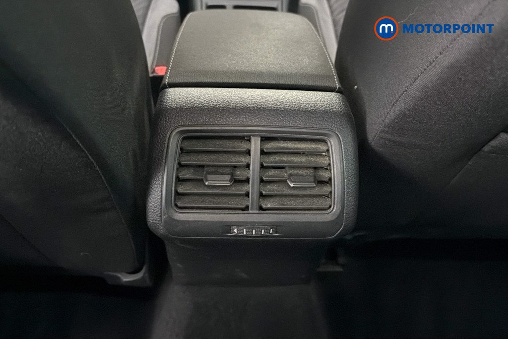 Volkswagen Golf R-Line Manual Petrol Hatchback - Stock Number (1597472) - 12th supplementary image