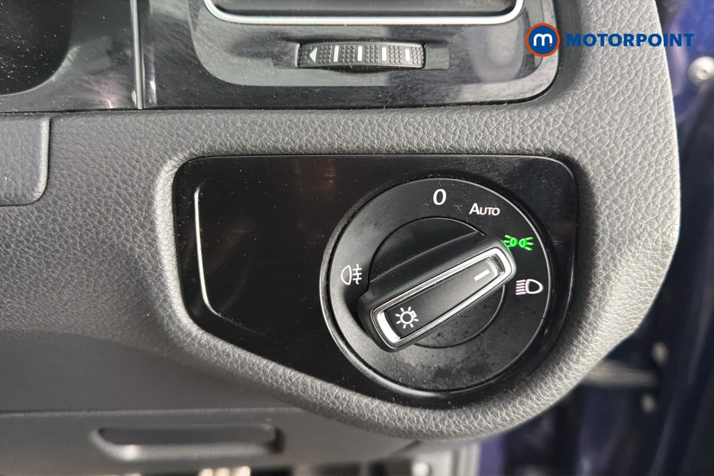 Volkswagen Golf R-Line Manual Petrol Hatchback - Stock Number (1597472) - 17th supplementary image