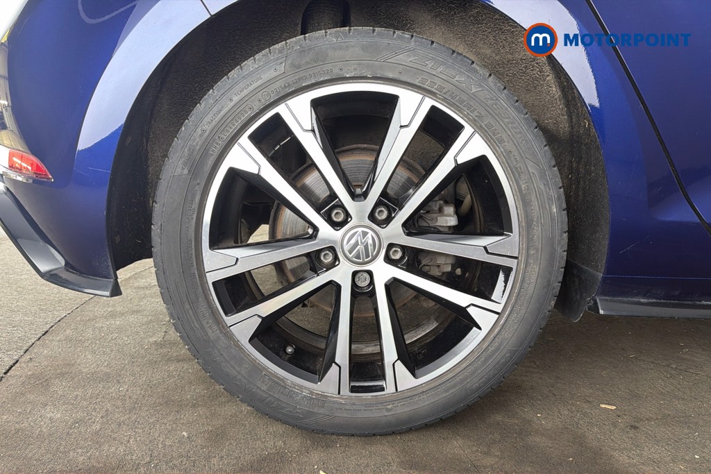 Volkswagen Golf R-Line Manual Petrol Hatchback - Stock Number (1597472) - 1st supplementary image