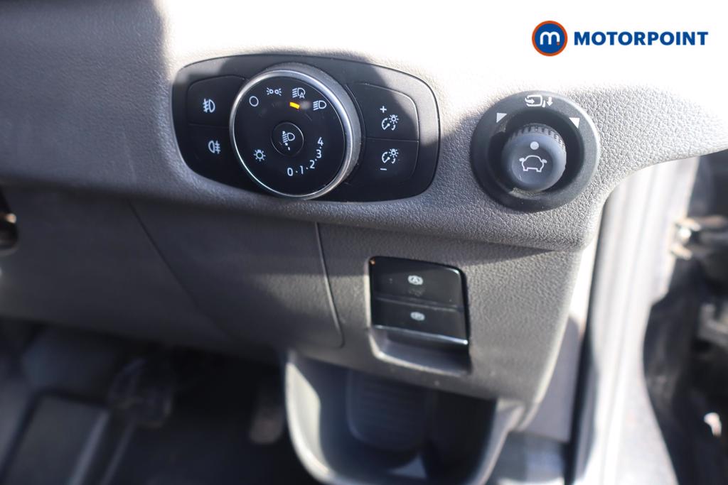 Ford Transit Limited Automatic Diesel Medium Roof Van - Stock Number (1605124) - 12th supplementary image