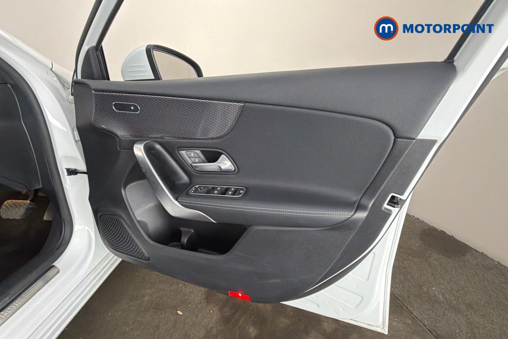 Mercedes-Benz A Class Sport Executive Edition Automatic Petrol Hatchback - Stock Number (1607064) - 19th supplementary image