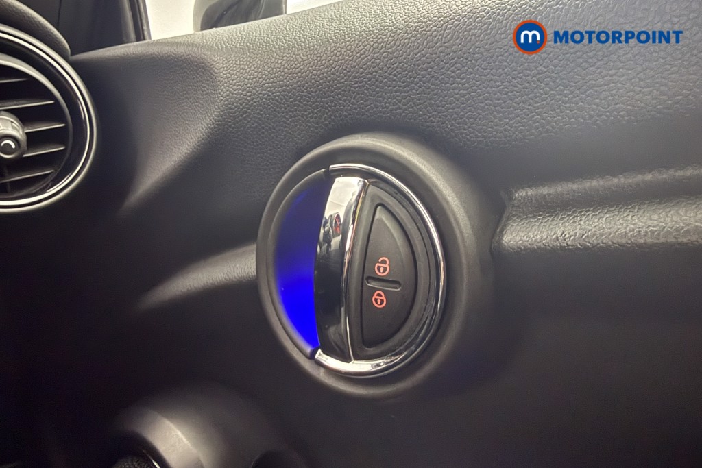Mini Hatchback Cooper Sport Manual Petrol Hatchback - Stock Number (1607850) - 12th supplementary image