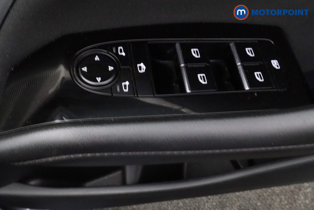 Mazda 3 Exclusive-Line Automatic Petrol Hatchback - Stock Number (1609075) - 20th supplementary image