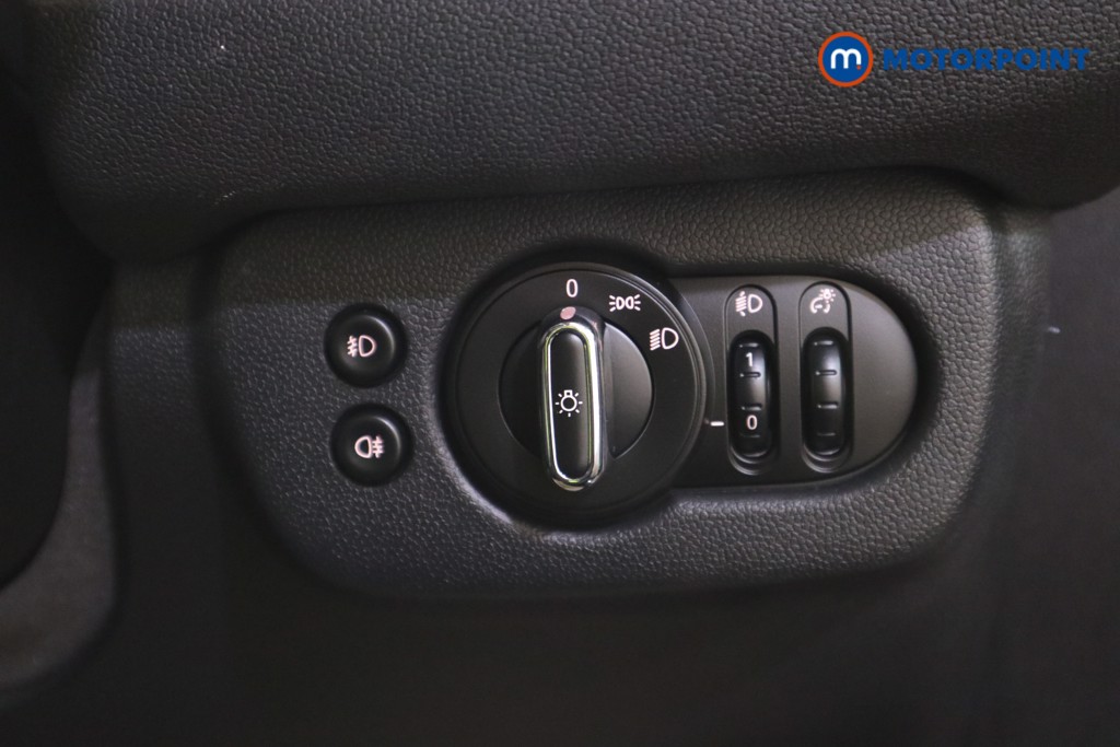 Mini Clubman Cooper Classic Manual Petrol Estate - Stock Number (1609562) - 10th supplementary image