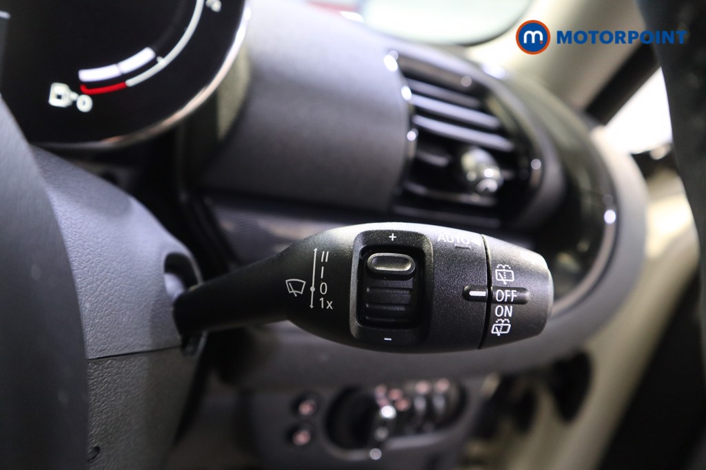 Mini Clubman Cooper Classic Manual Petrol Estate - Stock Number (1609562) - 12th supplementary image