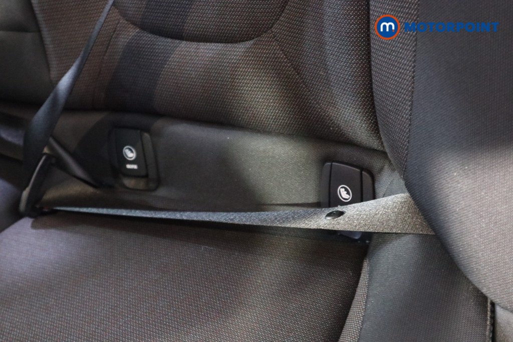 Mini Clubman Cooper Classic Manual Petrol Estate - Stock Number (1609562) - 18th supplementary image