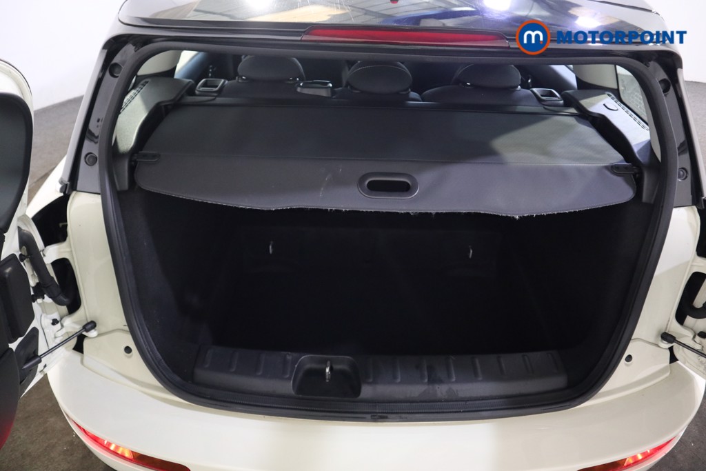 Mini Clubman Cooper Classic Manual Petrol Estate - Stock Number (1609562) - 19th supplementary image