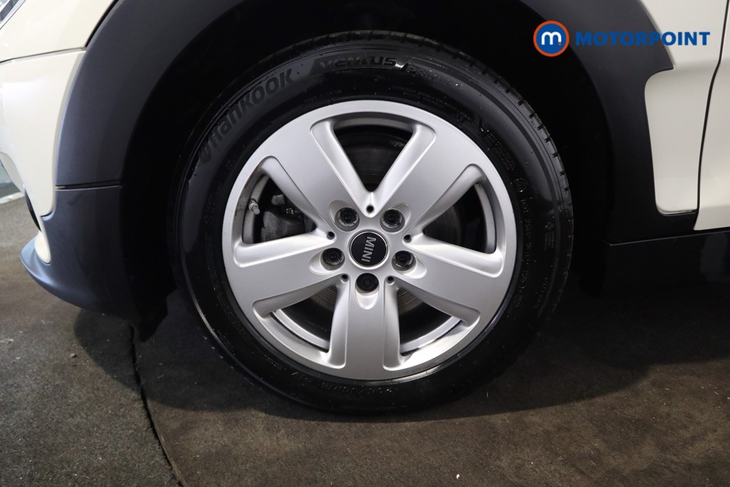 Mini Clubman Cooper Classic Manual Petrol Estate - Stock Number (1609562) - 23rd supplementary image