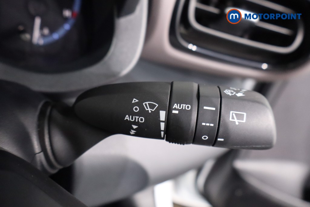 Toyota Yaris Cross Excel Automatic Petrol-Electric Hybrid Estate - Stock Number (1609756) - 15th supplementary image