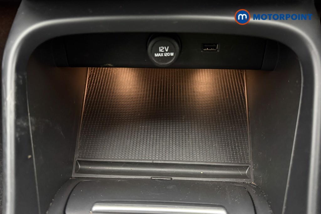 Volvo Xc40 R Design Manual Petrol SUV - Stock Number (1612114) - 14th supplementary image