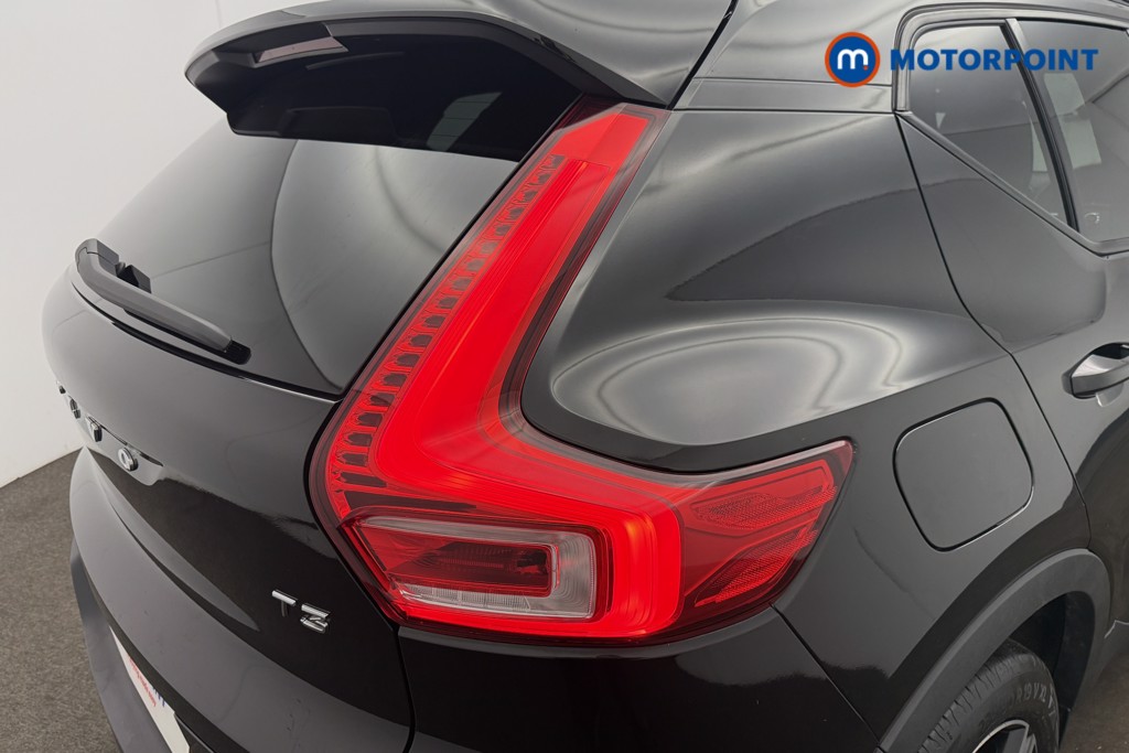 Volvo Xc40 R Design Manual Petrol SUV - Stock Number (1612114) - 17th supplementary image