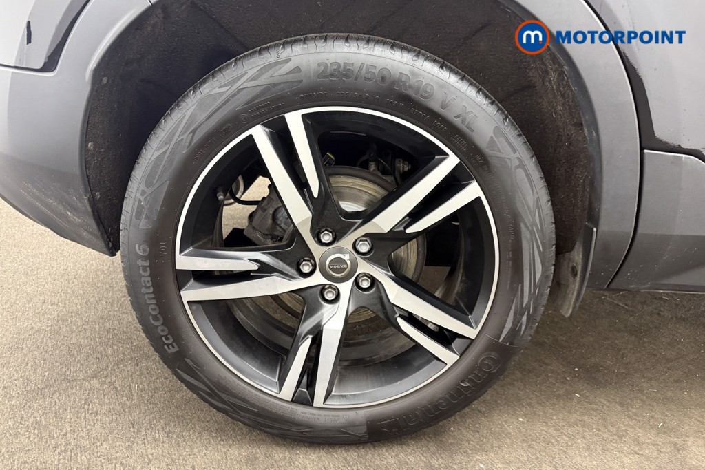 Volvo Xc40 R Design Manual Petrol SUV - Stock Number (1612114) - 22nd supplementary image