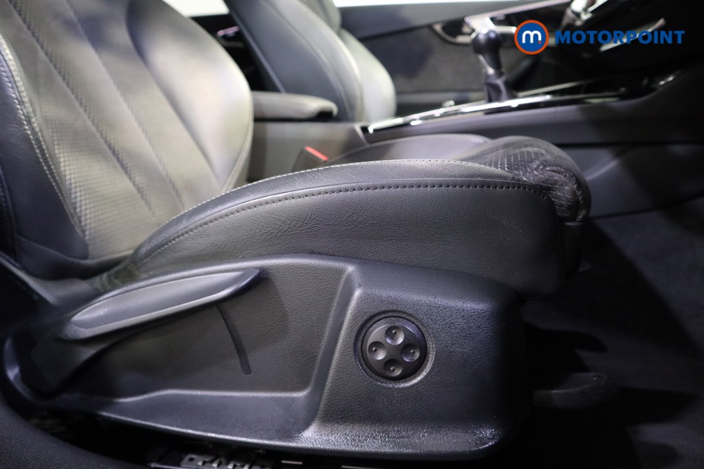 Audi A4 Black Edition Manual Petrol Saloon - Stock Number (1612262) - 18th supplementary image