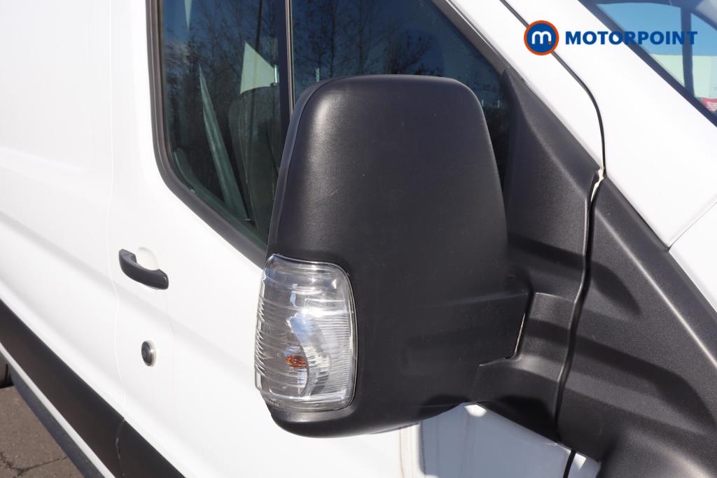 Ford Transit Limited Automatic Diesel Medium Roof Van - Stock Number (1614677) - 13th supplementary image