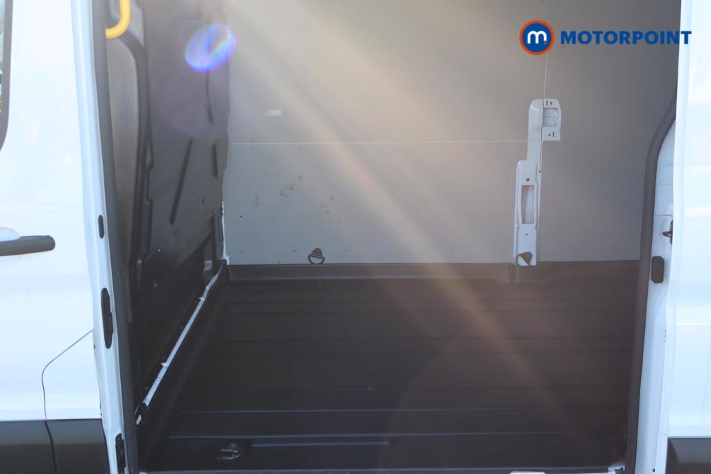Ford Transit Limited Automatic Diesel Medium Roof Van - Stock Number (1614677) - 15th supplementary image