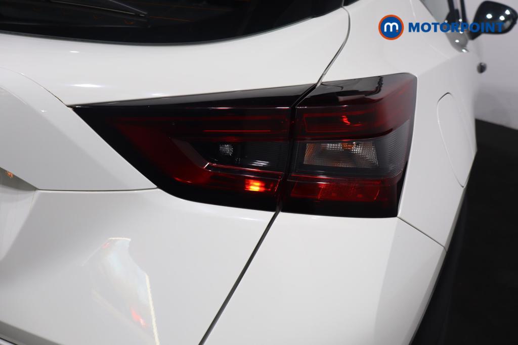 Nissan Juke Acenta Premium Manual Petrol SUV - Stock Number (1615900) - 3rd supplementary image