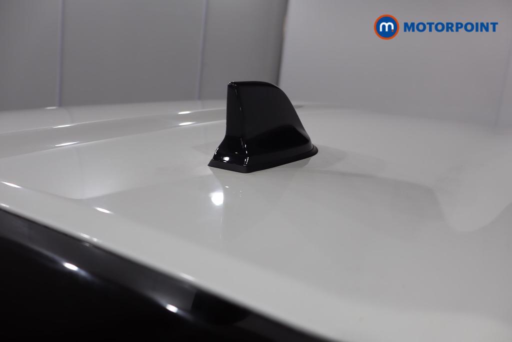 Nissan Juke Acenta Premium Manual Petrol SUV - Stock Number (1615900) - 4th supplementary image