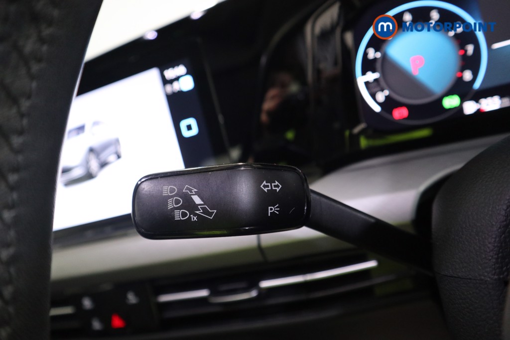 Volkswagen Golf Life Automatic Petrol Estate - Stock Number (1615948) - 11th supplementary image