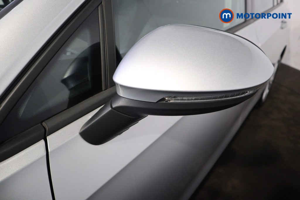 Volkswagen Golf Life Automatic Petrol Estate - Stock Number (1615948) - 36th supplementary image