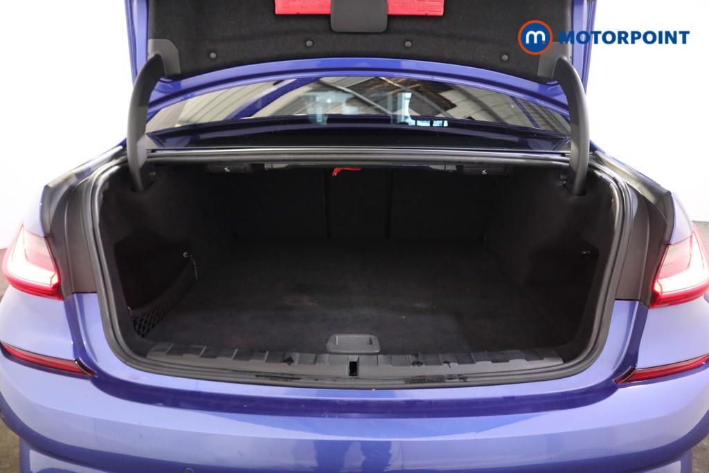 BMW 3 Series M Sport Automatic Petrol Plug-In Hybrid Saloon - Stock Number (1615983) - 26th supplementary image