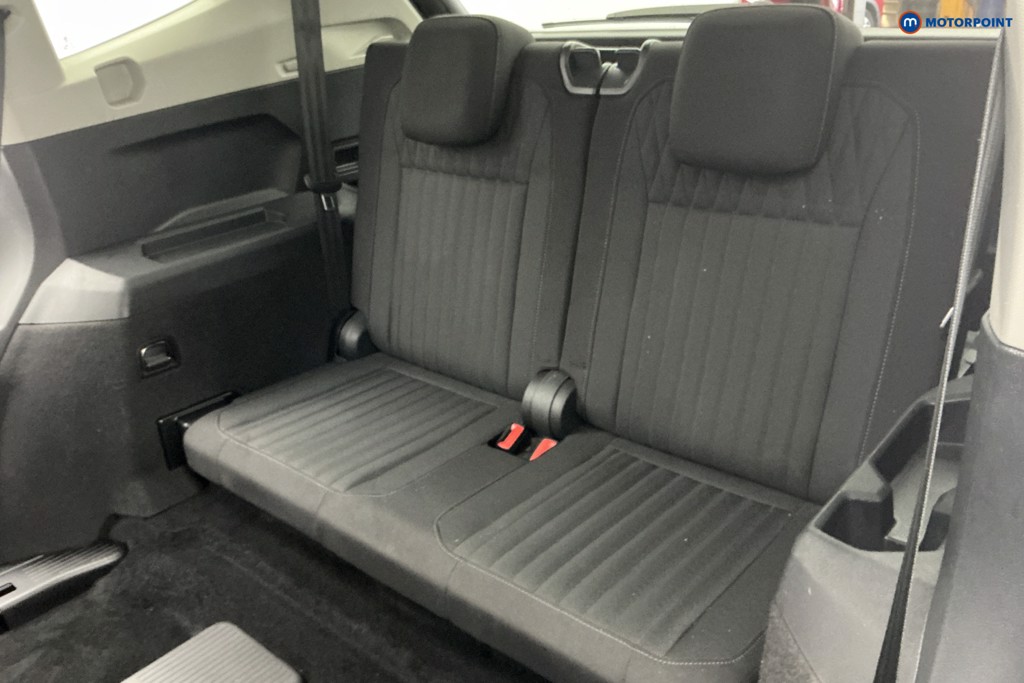 Volkswagen Tiguan Allspace Life Automatic Petrol SUV - Stock Number (1616067) - 5th supplementary image