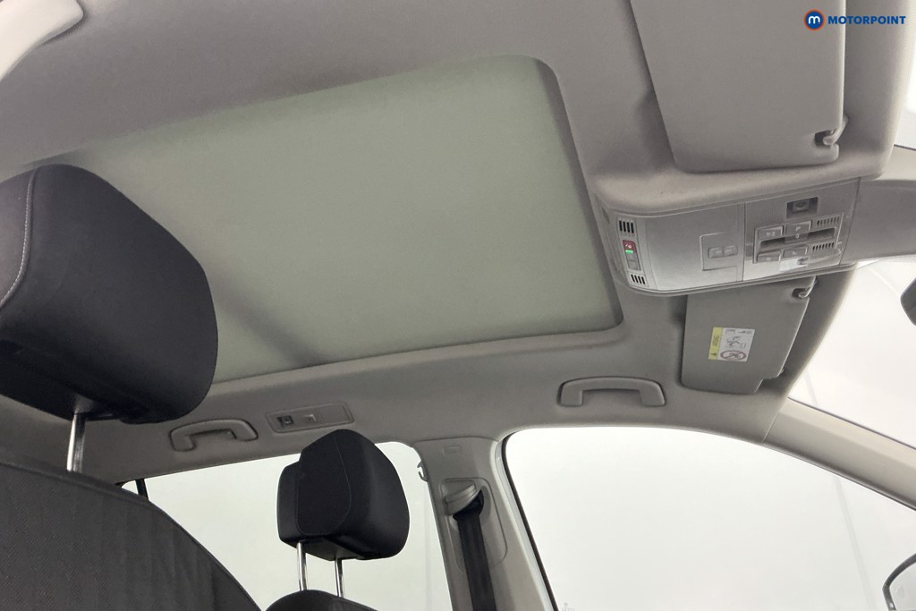 Volkswagen Tiguan Allspace Life Automatic Petrol SUV - Stock Number (1616067) - 19th supplementary image