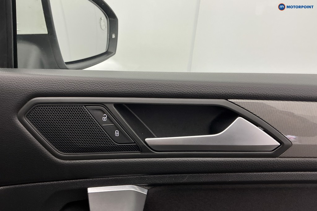 Volkswagen Tiguan Allspace Life Automatic Petrol SUV - Stock Number (1616067) - 32nd supplementary image