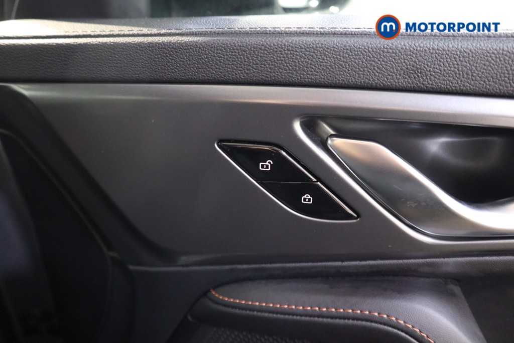 Mg Motor Uk HS SE Automatic Petrol-Electric Hybrid SUV - Stock Number (1616685) - 13th supplementary image