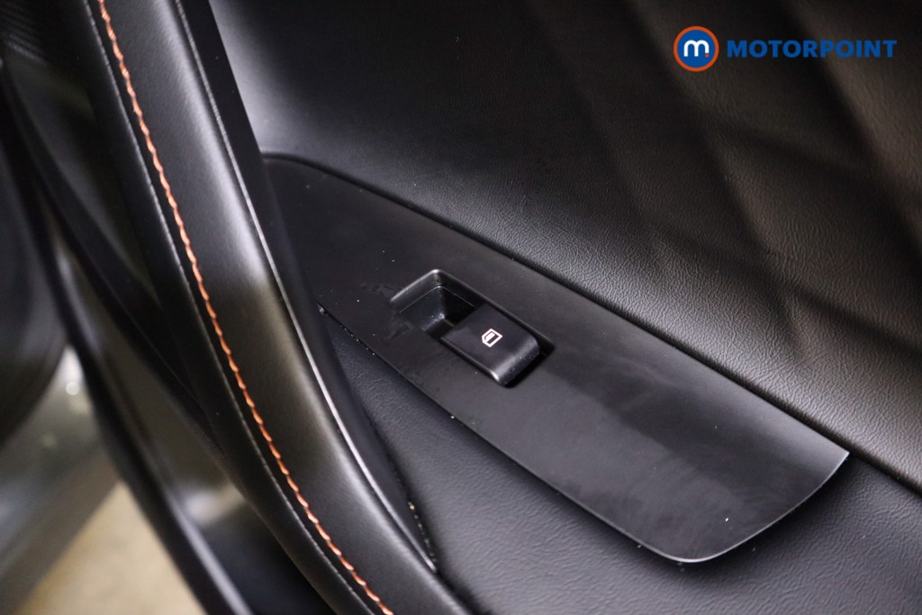 Mg Motor Uk HS SE Automatic Petrol-Electric Hybrid SUV - Stock Number (1616685) - 20th supplementary image