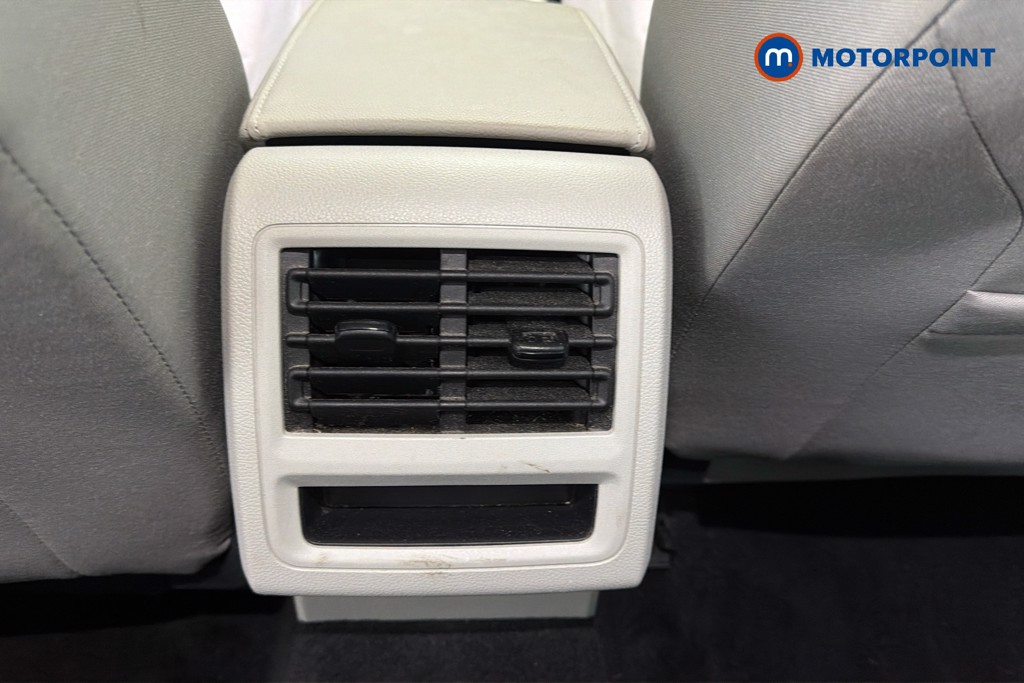 Volkswagen Golf Life Manual Petrol Hatchback - Stock Number (1617282) - 12th supplementary image