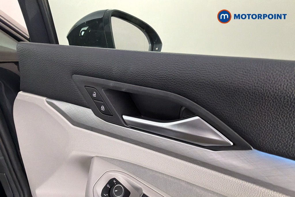 Volkswagen Golf Life Manual Petrol Hatchback - Stock Number (1617282) - 37th supplementary image