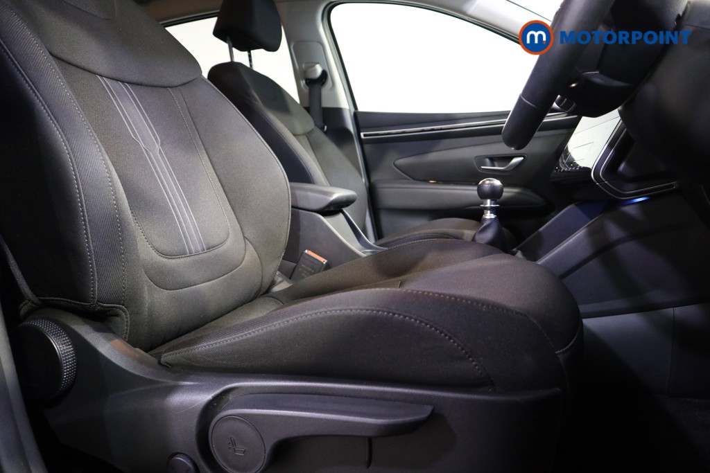 Hyundai Tucson Premium Manual Petrol SUV - Stock Number (1617320) - 17th supplementary image