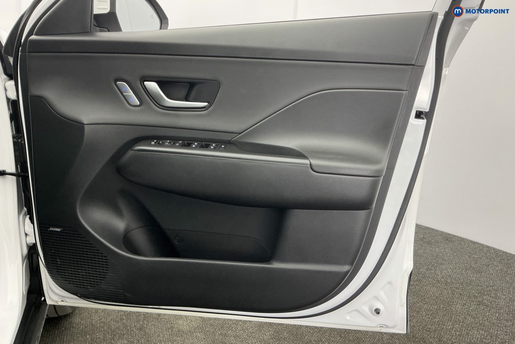 Hyundai Kona Ultimate Automatic Petrol-Electric Hybrid SUV - Stock Number (1617361) - 29th supplementary image