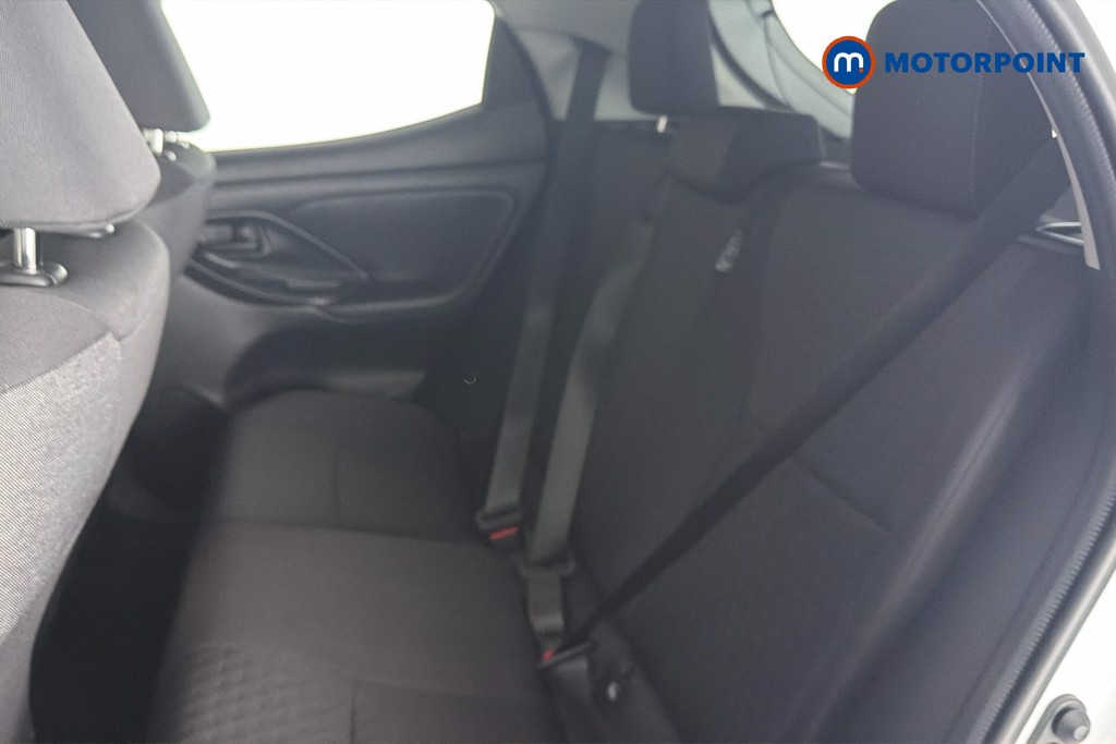 Toyota Yaris Design Automatic Petrol-Electric Hybrid Hatchback - Stock Number (1617578) - 9th supplementary image