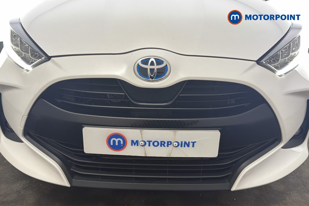 Toyota Yaris Design Automatic Petrol-Electric Hybrid Hatchback - Stock Number (1617578) - 12th supplementary image