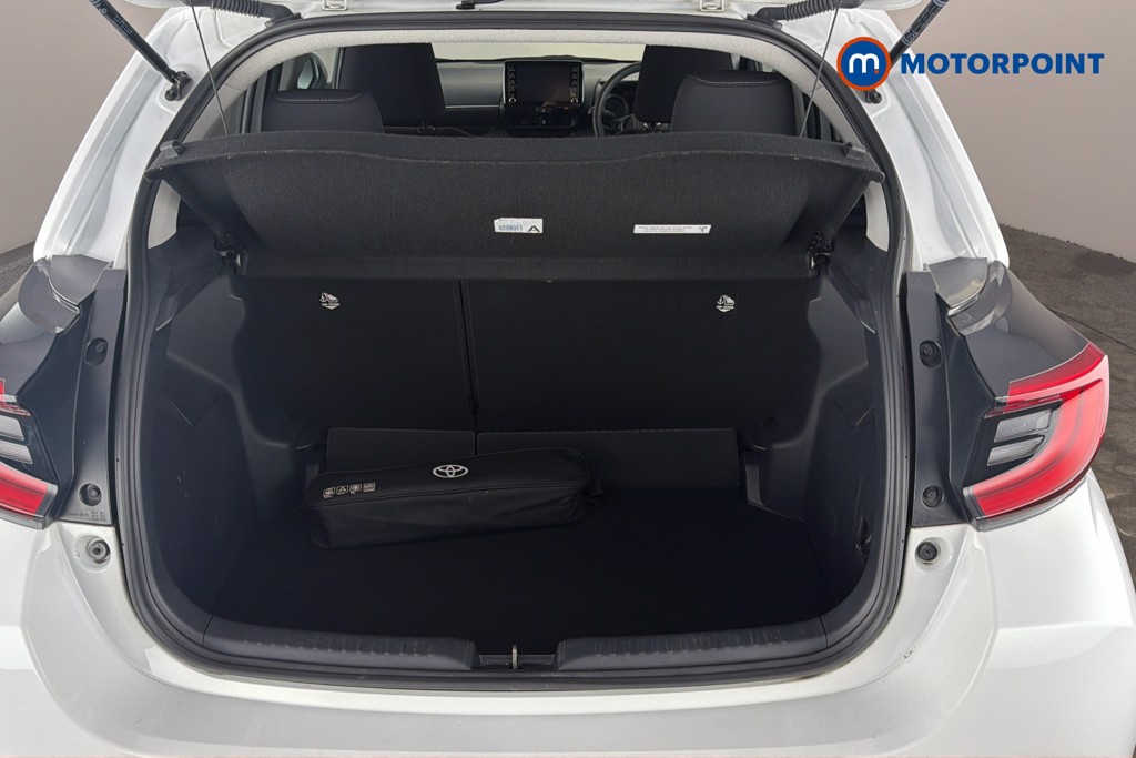 Toyota Yaris Design Automatic Petrol-Electric Hybrid Hatchback - Stock Number (1617578) - Drivers side