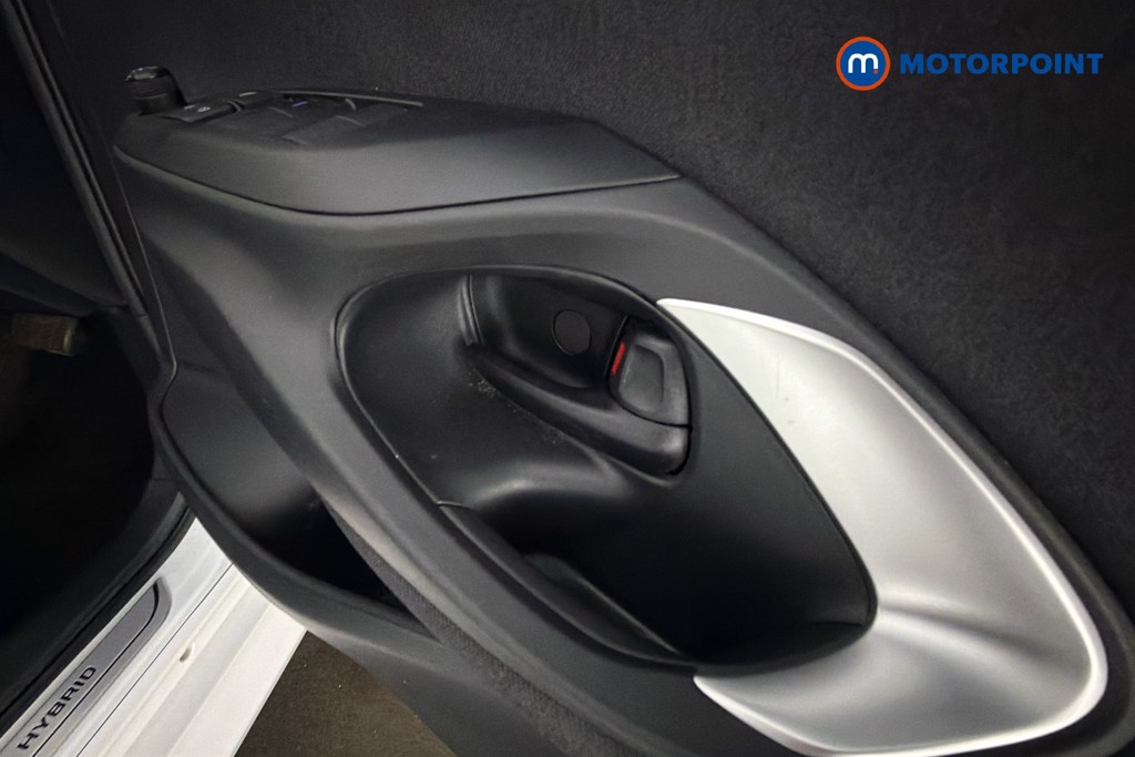 Toyota Yaris Design Automatic Petrol-Electric Hybrid Hatchback - Stock Number (1617578) - 37th supplementary image